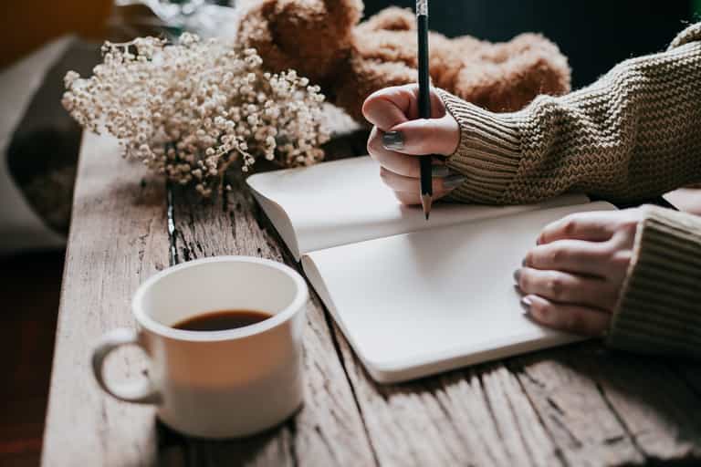 5 amazing benefits that journaling can have on your well-being 5 amazing benefits that journaling can have on your well-being