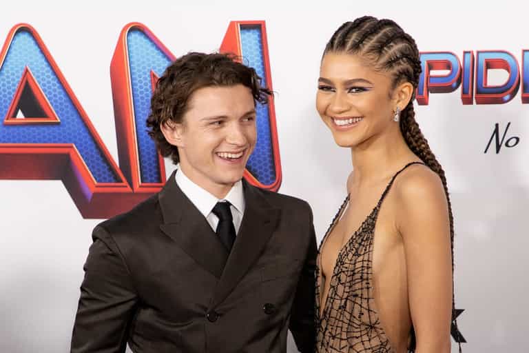 Zendaya reveals why she keeps her romance with Tom Holland a secret Zendaya reveals why she keeps her romance with Tom Holland a secret