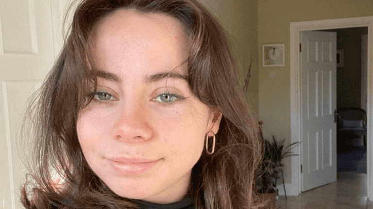 Tributes paid to Irish woman, 21, who died while rock climbing in Spain Tributes paid to Irish woman, 21, who died while rock climbing in Spain