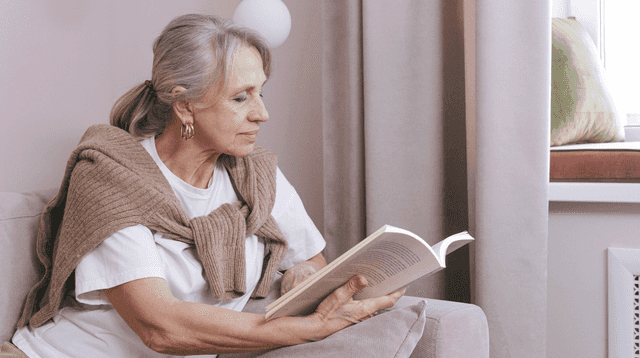 Research shows that reading regularly can help you live longer Research shows that reading regularly can help you live longer
