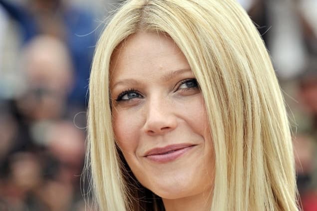 Gwyneth Paltrow Confirms New Romance With Weekend PDA Gwyneth Paltrow Confirms New Romance With Weekend PDA