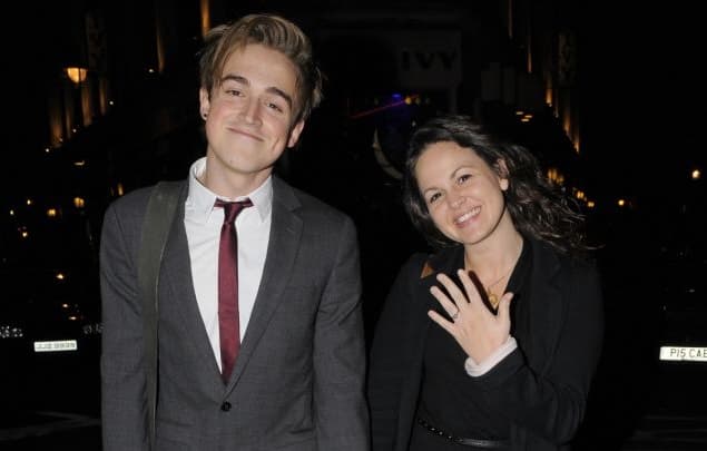 PHOTO: This Boyband Star Has Come Up With A Very Cute Way To Make Sure His Wife Stays In Touch While He’s On Tour PHOTO: This Boyband Star Has Come Up With A Very Cute Way To Make Sure His Wife Stays In Touch While He’s On Tour