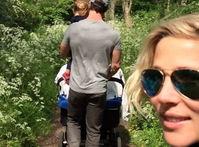 “Wonderful Family Day!!” Elsa Pataky And Chris Hemsworth Enjoy Day Out With Twins “Wonderful Family Day!!” Elsa Pataky And Chris Hemsworth Enjoy Day Out With Twins