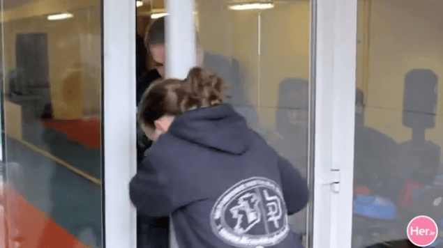 VIDEO: Her.ie Wants You To Stay Safe – WK 6: How To React When An Intruder Breaks Into Your Home Using Krav Maga VIDEO: Her.ie Wants You To Stay Safe – WK 6: How To React When An Intruder Breaks Into Your Home Using Krav Maga