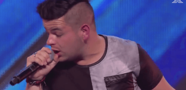WATCH: Paul Akister Delivers “Liquid Gold” Performance That Leaves Cheryl Dancing For Simon WATCH: Paul Akister Delivers “Liquid Gold” Performance That Leaves Cheryl Dancing For Simon