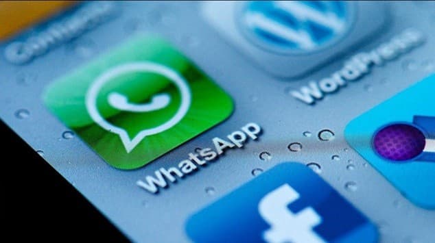 Girl Sends April Fools’ Whatsapp To Boyfriend And It Backfires Spectacularly… Girl Sends April Fools’ Whatsapp To Boyfriend And It Backfires Spectacularly…