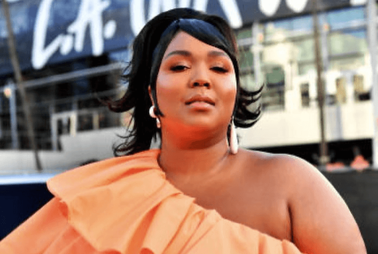 Lizzo’s latest nail trend is one we’re seriously eyeing up for our next trip to the salon Lizzo’s latest nail trend is one we’re seriously eyeing up for our next trip to the salon