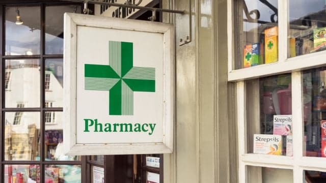 Pharmacies to give 18-34 year olds vaccines from today Pharmacies to give 18-34 year olds vaccines from today