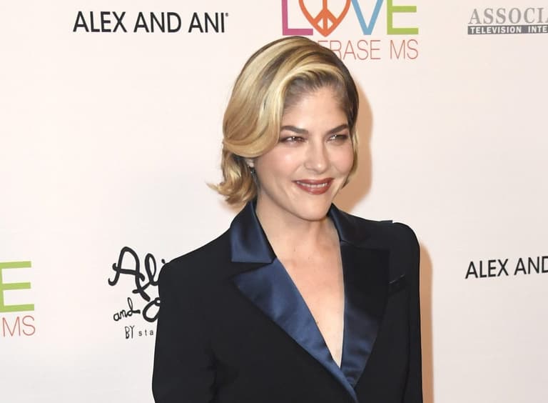 Selma Blair “in remission” after Multiple Sclerosis treatment Selma Blair “in remission” after Multiple Sclerosis treatment