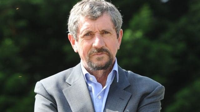Charlie Bird thanks those who comforted him after breaking down in Dunnes Stores Charlie Bird thanks those who comforted him after breaking down in Dunnes Stores