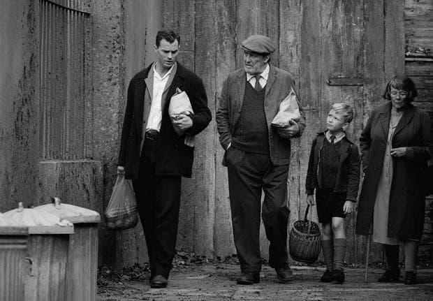 Kenneth Branagh’s Belfast wins Best Screenplay at Golden Globes Kenneth Branagh’s Belfast wins Best Screenplay at Golden Globes