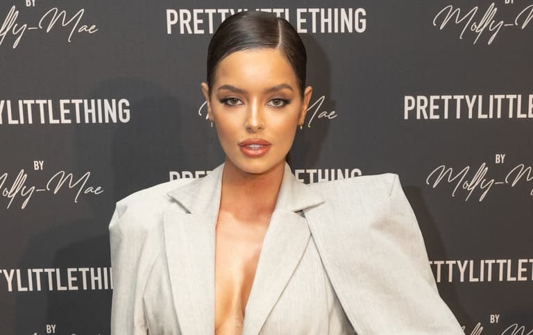 Maura Higgins claims she was left by designer who went to style someone else at an award show Maura Higgins claims she was left by designer who went to style someone else at an award show