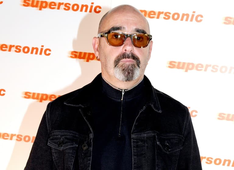 Former Oasis guitarist Bonehead diagnosed with tonsil cancer Former Oasis guitarist Bonehead diagnosed with tonsil cancer
