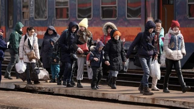 €400 monthly payment for households who take in Ukrainian refugees approved €400 monthly payment for households who take in Ukrainian refugees approved