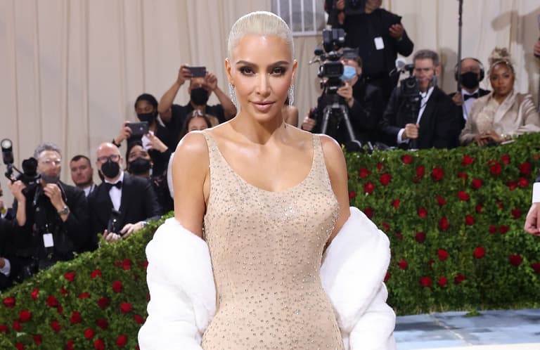 Kim Kardashian could win full custody of her and Kanye’s children Kim Kardashian could win full custody of her and Kanye’s children