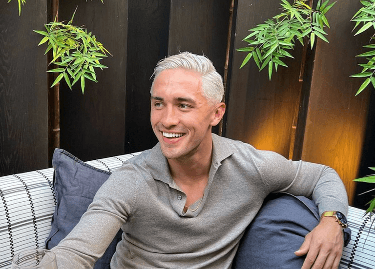 Greg O’Shea embraces Barbiecore as he debuts stunning blonde hair Greg O’Shea embraces Barbiecore as he debuts stunning blonde hair