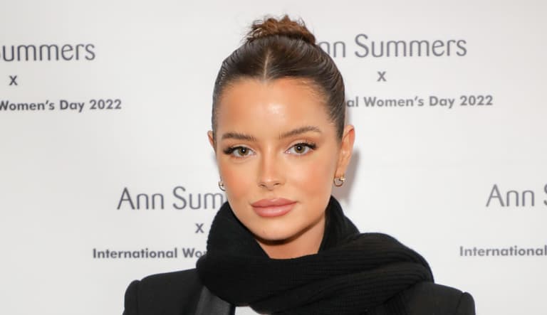 Maura Higgins opens up on her experience with toxic shock syndrome Maura Higgins opens up on her experience with toxic shock syndrome
