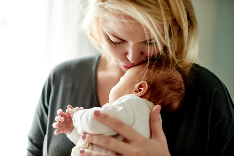 The newborn baby smell does actually make you happy, science says The newborn baby smell does actually make you happy, science says