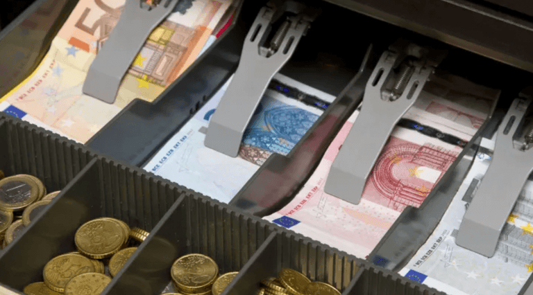 Shops could be required by law to take cash payments under new bank rules Shops could be required by law to take cash payments under new bank rules