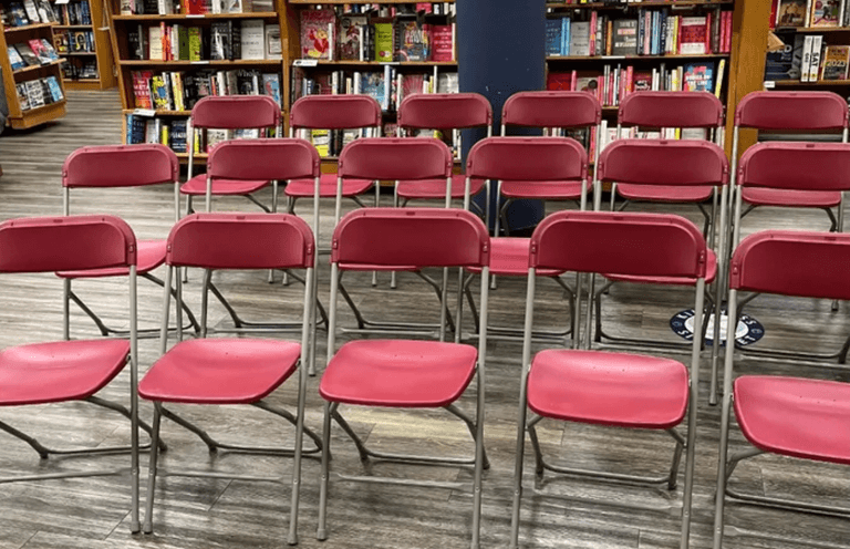 Author ‘cries all the way home’ after no one shows up to her book signing event Author ‘cries all the way home’ after no one shows up to her book signing event
