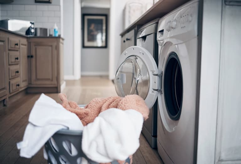Woman issues warning after TikTok cleaning hack set her house on fire Woman issues warning after TikTok cleaning hack set her house on fire