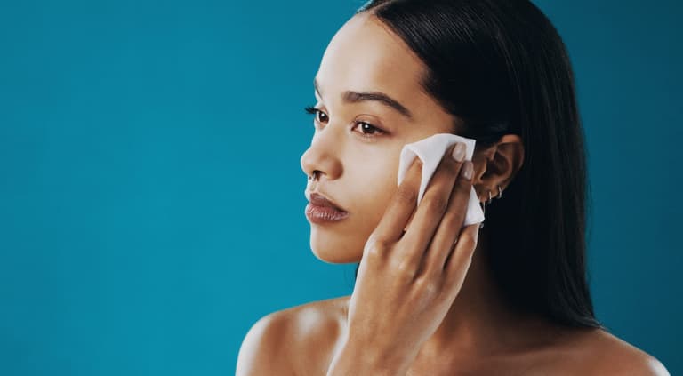 Six beauty habits that actually harm your eyes – and we’re all guilty of one or two Six beauty habits that actually harm your eyes – and we’re all guilty of one or two