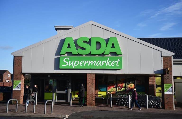 Incredible supermarket workers save unresponsive toddler’s life after mum calls for help Incredible supermarket workers save unresponsive toddler’s life after mum calls for help