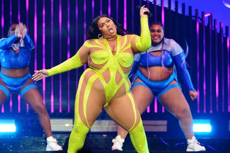 Lizzo sparks concern among fans after cancelling show due to illness which is ‘getting worse’ Lizzo sparks concern among fans after cancelling show due to illness which is ‘getting worse’
