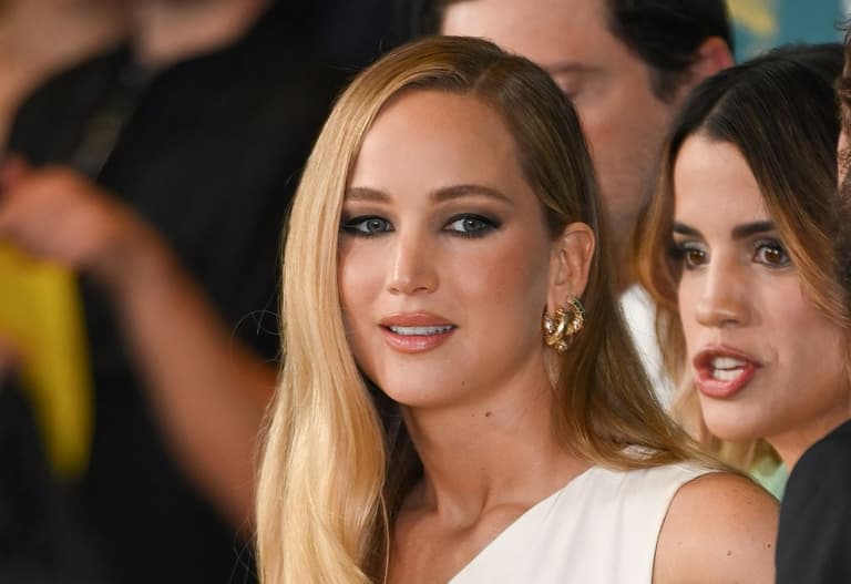 Jennifer Lawrence shuts down rumours of ‘affair with Liam Hemsworth’ in two words Jennifer Lawrence shuts down rumours of ‘affair with Liam Hemsworth’ in two words