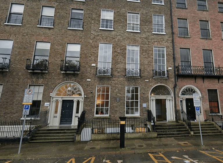 Arts Council mistakenly offers €25,000 funding grants to more than 100 artists Arts Council mistakenly offers €25,000 funding grants to more than 100 artists
