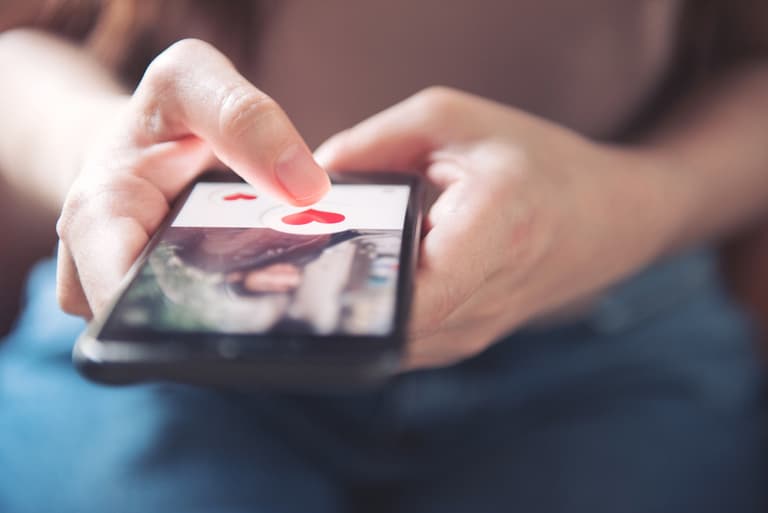 ‘I found my friend’s husband on a dating app- should I tell her?’ ‘I found my friend’s husband on a dating app- should I tell her?’
