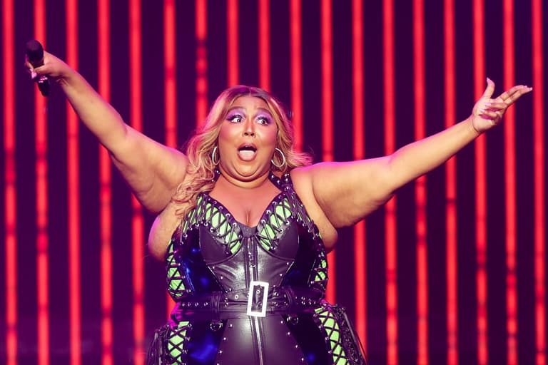 Lizzo’s lawyer accused of ‘victim shaming’ former dancers Lizzo’s lawyer accused of ‘victim shaming’ former dancers