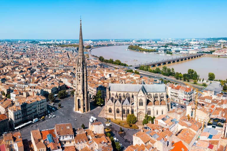 HSE issues advice for Irish tourists in Bordeaux following reported botulism outbreak HSE issues advice for Irish tourists in Bordeaux following reported botulism outbreak