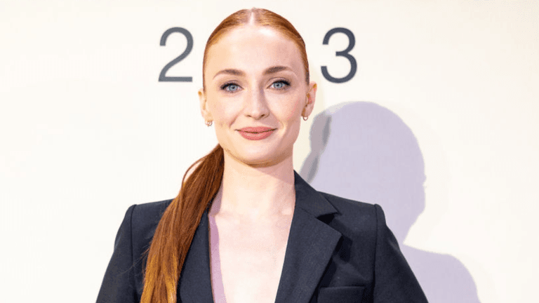 The response to Sophie Turner going Insta official with Peregrine Pearson is women supporting women at its peak The response to Sophie Turner going Insta official with Peregrine Pearson is women supporting women at its peak