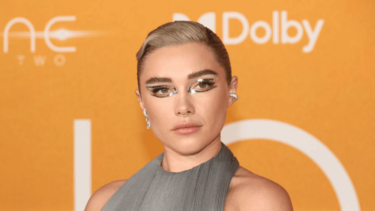 Florence Pugh wore robot eyeliner and we’re obsessed Florence Pugh wore robot eyeliner and we’re obsessed