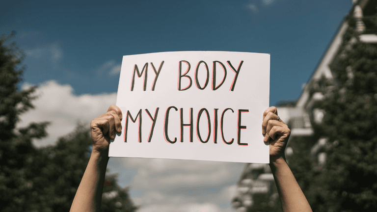 ‘Treated like criminals’ — Calls for urgent reform of abortion services in Ireland ‘Treated like criminals’ — Calls for urgent reform of abortion services in Ireland