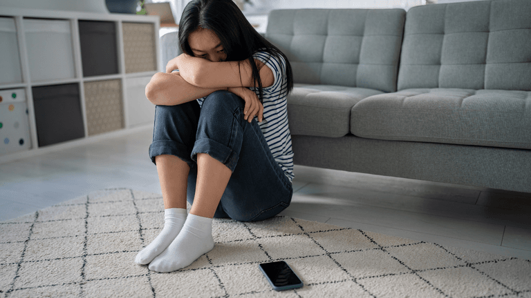 Why does a friendship breakup hurt more than a romantic one? Why does a friendship breakup hurt more than a romantic one?