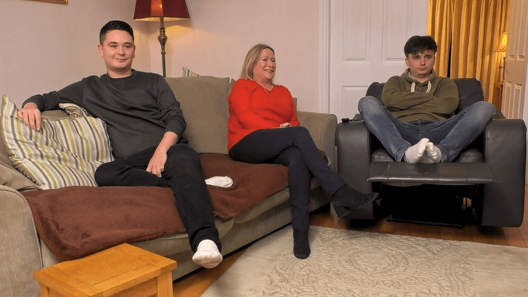 Gogglebox Ireland is on the lookout for telly fans to join new season Gogglebox Ireland is on the lookout for telly fans to join new season