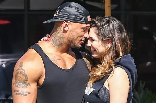 Ouch! David McIntosh Just Made A VERY Ungentlemanly Comment About Kelly Brook Ouch! David McIntosh Just Made A VERY Ungentlemanly Comment About Kelly Brook