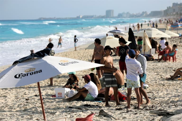 UK Government to introduce ‘traffic light system’ for holidays abroad UK Government to introduce ‘traffic light system’ for holidays abroad