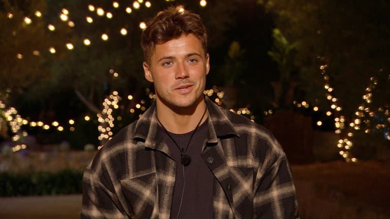 Love Island’s Brad wishes he and Lucinda had “left together” Love Island’s Brad wishes he and Lucinda had “left together”