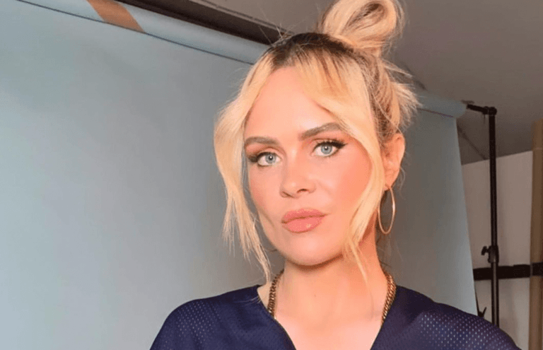 Joanne McNally left stunned after fan tells her she got her period on stage Joanne McNally left stunned after fan tells her she got her period on stage