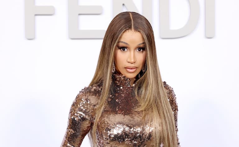 Police drop investigation into Cardi B’s mic throwing incident Police drop investigation into Cardi B’s mic throwing incident