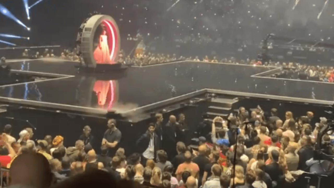 Israel Eurovision act drowned out by boos during Jury Show