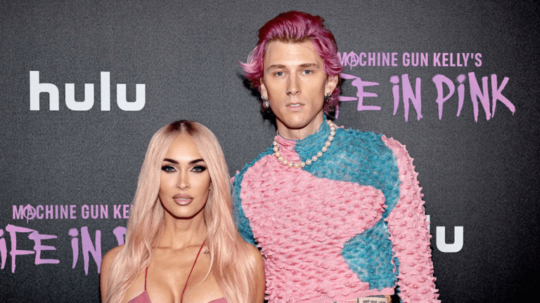Megan Fox reveals she’s pregnant with Machine Gun Kelly’s child Megan Fox reveals she’s pregnant with Machine Gun Kelly’s child