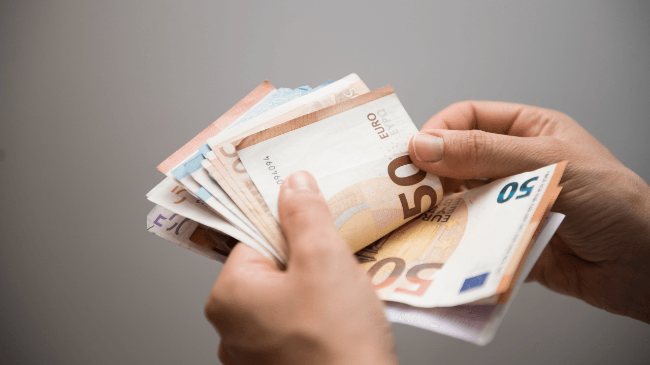 Social Welfare: €400 lump sum to be paid out this week to thousands of people in Ireland