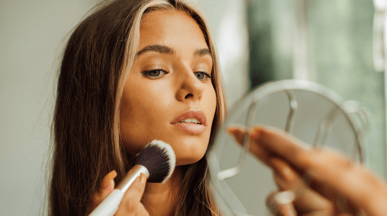 This full coverage foundation is a perfect Charlotte Tilbury dupe This full coverage foundation is a perfect Charlotte Tilbury dupe