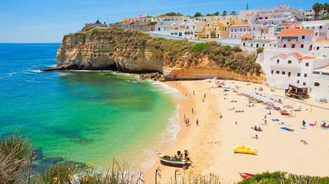 Major travel agent launches huge holiday sale just in time for Christmas Major travel agent launches huge holiday sale just in time for Christmas