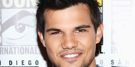 Back On The Market? Twilight Star Reportedly ‘Splits’ From Girlfriend