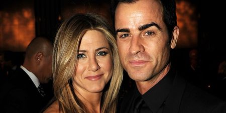 Show Us The Ring! Jennifer Aniston Keeps Her Engagement Ring Under Wraps
